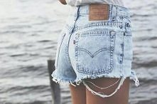 szorty z wysokim stanem Hit...