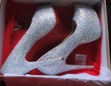 I kolejne buciki gotowe
oplizujace szpieczki dla Matyldy