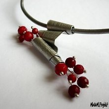 Z fasetowanym koralem...