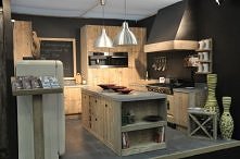 Oryginalna kuchnia wykonana...