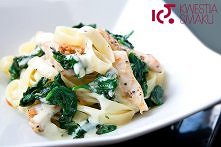 Makaron z kurczakiem i szpinakiem