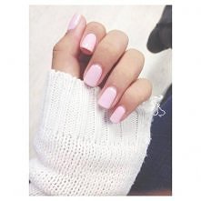 Delikatny manicure ;)