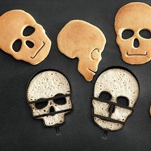Skull-Shaped Pancake Mold