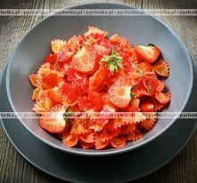 Makaron z truskawkami i serkiem
