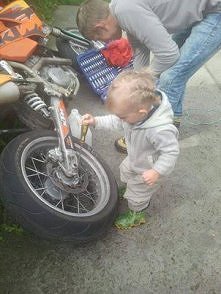 pomogę tatusiowi :D