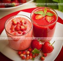 Poziomkowy napój na mleku