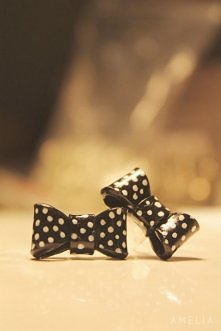 Kokardki się u mnie mnożą. :D 
huhuh. :3