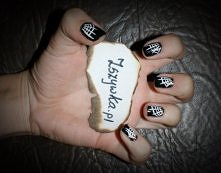 Pajęczynki na paznokciach do halloweenowej stylizacji ;)