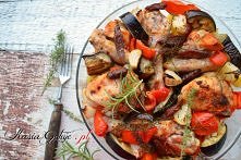 Pieczony kurczak z warzywami i rozmarynem