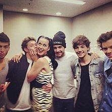 One Direction and Katy mrrrrr