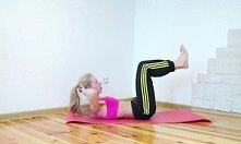 Kolana cały czas nad biodra...