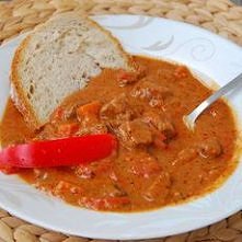 Gulasz wieprzowo- wołowy