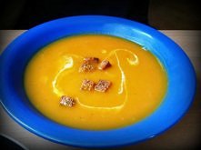 Zupa dyniowa z pełnoziarnis...