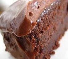 Jednomiskowe ciasto czekoladowe Shirley

To bogate i wilgotne ciasto czekoladowe. Przygotowanie ciasta zajmuje tylko kilka minut. Udekoruj swoją ulubioną polewą czekoladową.

Sk...