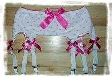 Pas do pończoch by Vayle