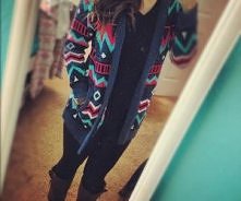 Sweter we wzorki. <3