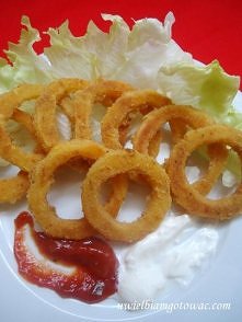 Smażone krążki z kabaczka

Składniki:

    1 nieduży kabaczek
    1 jajko
    kilka łyżek bułki tartej
    sól
    pieprz
    słodka papryka
    olej do smażenia
    sos pomidor...