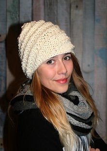 Czapka dostępna na portalu DaWanda - nick Barabell