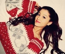 Ariana Grande :3