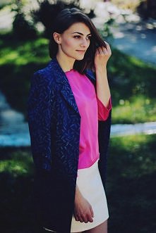 Kwestionariusz osobowy

Kombinatorka - eklektyczna, marzycielska łowczyni perełek w rytmie retro. 

Wywiad na ModaCafe!