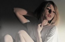 nakładananiem stopniowo cienia można stworzyć cuda ! :)