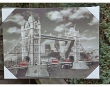 Obrazek na ściane w 3D. Tower bridge w Londynie.