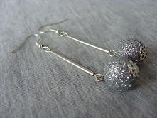 Kolczyki z brokatowymi kulk...