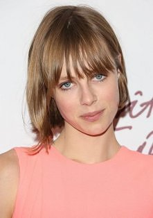 20 najlepiej ubranych kobiet wg Vogue!

Edie Campbell

Rzekłabym, że to słaby punkt tej listy, ale całkiem możliwe, że obecność tej osobliwości może być zabiegiem tyleż niefortu...