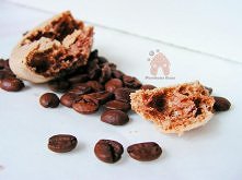 Pyszne bezy kawowe z bloga Piernikowa Chata. Zapraszam.