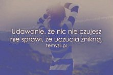 Jestem świadoma że nie jestem jedyna, ale po prostu strasznie mi się podoba, jestem nim zauroczona a najgorsze jest to, że jest zakochany w mojej przyjaciółce, która go nie chce...