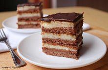 Miodownik kakaowy z kaszą manną