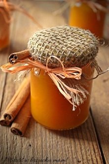 Dżem z dyni i cytryny ze szczyptą cynamonu PRODUKTY: 1kg dyni (waga po obraniu i pokrojeniu) 200g cukru ( dla mnie to było za dużo, ale widziałam że niektórzy dodają go jeszcze ...