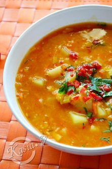 Zdrowa zupa z czerwonej soczewicy. Przepis po kliknięciu w zdjęcie