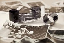 Uwielbiam patrzeć na takie stare klisze, jeśli jakieś znajdę w domu.. <3