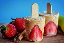 przepis od Ewy Chodakowskiej

Banan, dwie truskawki, łyżka jogurtu greckiego i łyżeczka cynamonu. Miksujemy, wlewamy do kubełków i mrozimy .