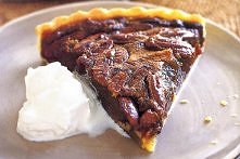 Caramel pecan pie