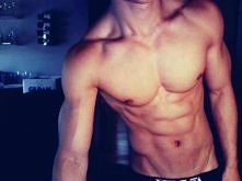 Która chce takiego przystoj...