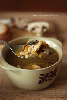 Pikantna zupa pieczarkowa z...