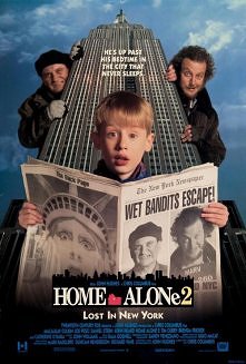 Kevin przypadkowo trafia do Nowego Jorku, gdzie spotyka złodziei, którzy chcieli kiedyś obrabować jego dom.