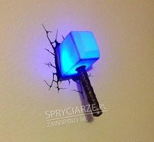 Lampą w ścianę :)