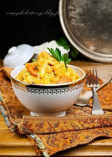 Wegetariańskie curry z kalafiora i marchewki. Ósmy kolor tęczy.