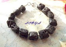 bransoletka z lawą wulkaniczną