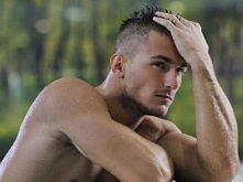 Nowy członek rodziny siłą rzeczy przemienia parę w trójkąt. I nie ma w tym sformułowaniu żadnej przenośni, ponieważ ten drobny maluszek w pewnym sensie dezorganizuje wcześniej i...