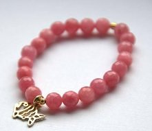 Bransoletka z kamieni półszlachetnych- jasnoróżowy jadeit fasetowany 8mm + zawieszka srebrna pozłacana - rybka