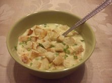 Zupa cebulowa z grzankami :)