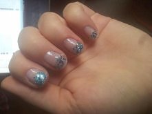 nails