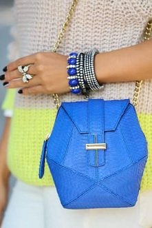 intrygująca torebeczka ...