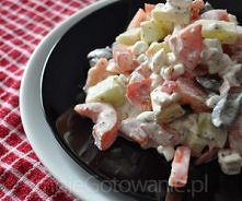 Sałatka z serkiem wiejskim
Składniki
mały serek wiejski,
garść czarnych oliwek,
pół ogórka świeżego,
pomidor,
1/2 papryki czerwonej,
pieprz ziołowy,
sól,
zioła prowansalskie
Eta...