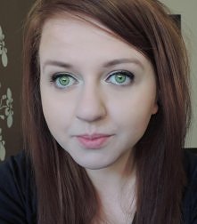 Już nie brunetka :-) Kliknij w zdjęcie żeby dowiedzieć się więcej o mojej dekoloryzacji.
Jak podoba się Wam ten kolor?
Mam dylemat- iść w stronę blondu? Czy wrócić do ciemnych w...