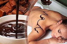 CZEKOLADA : 
Czekolada przyczynia się do zwiększenia jędrności naszego ciała. Zawarta w ziarnach kakaowca kofeina oczyszcza nasza skórę z toksyn, działając przy tym wyszczuplają...